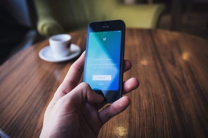 What We Can Learn From Observing From Social Media