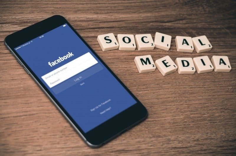 What We Can Learn From Observing From Social Media
